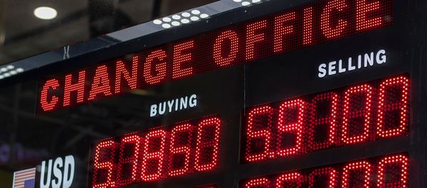 Money Management and Payment Strategies for Travelers